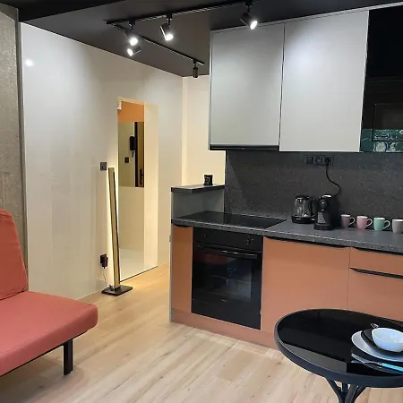 Nearby Center For The Discerning Апартаменты Прешов